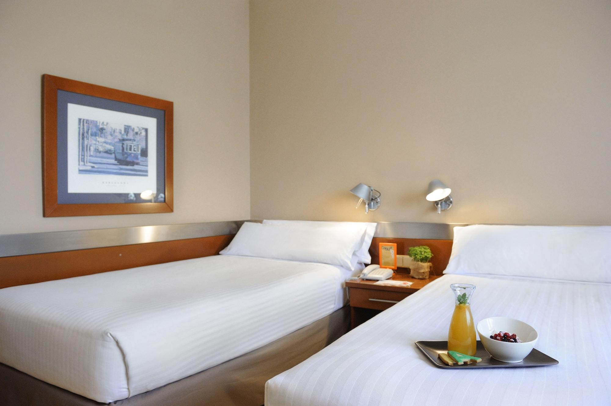 Tres Torres Atiram Hotel Barcelona Exterior foto