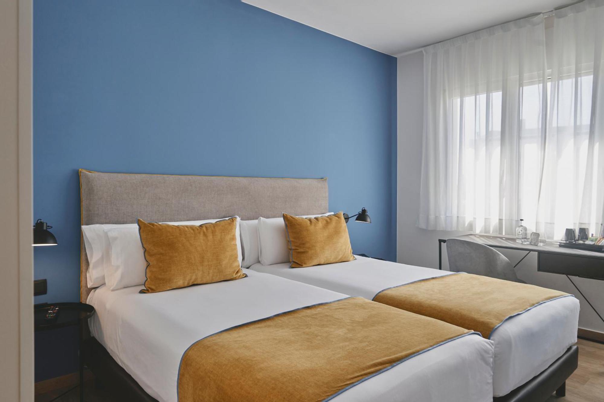 Tres Torres Atiram Hotel Barcelona Exterior foto